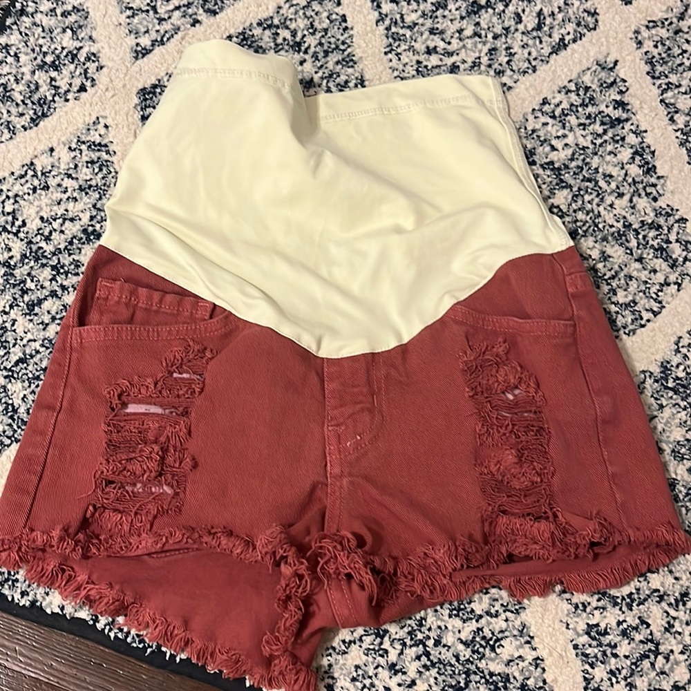 Maternity shorts